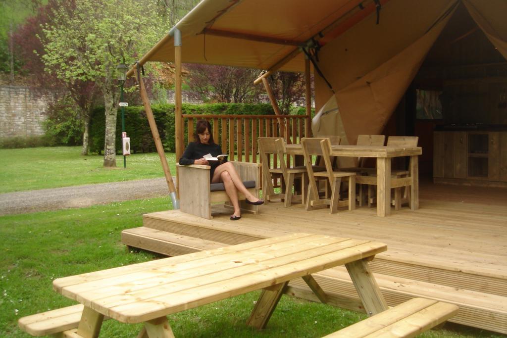 Camping De La Bonnette Caylus Ruang foto