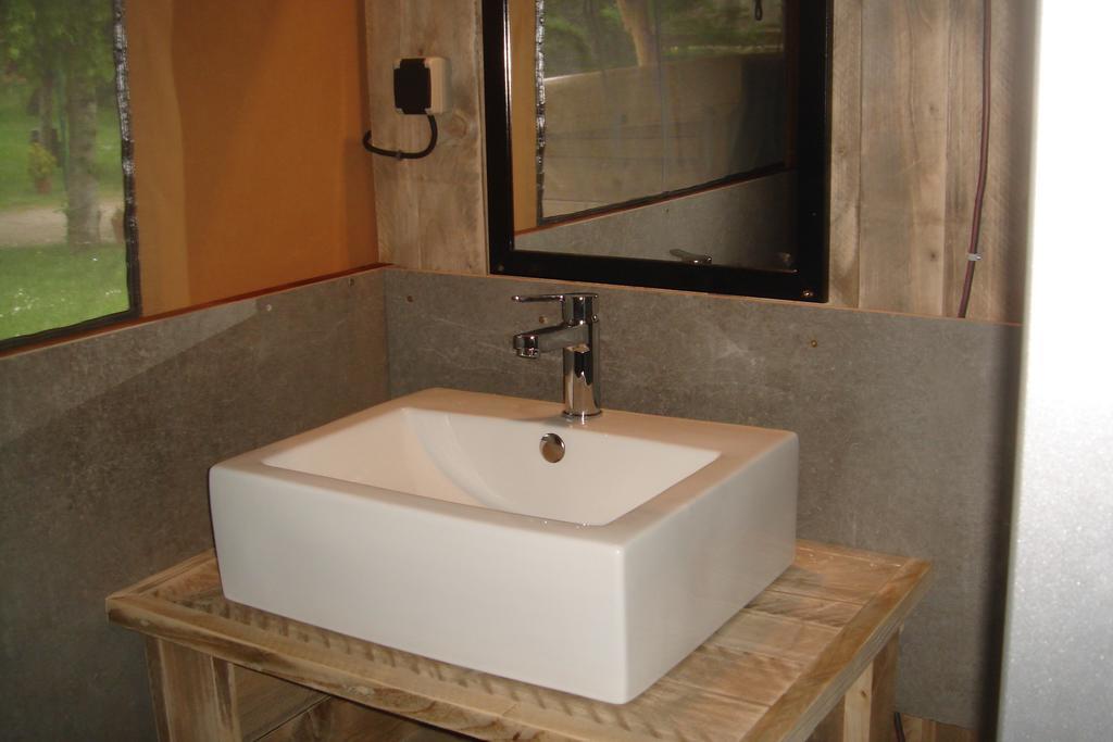 Camping De La Bonnette Caylus Bagian luar foto